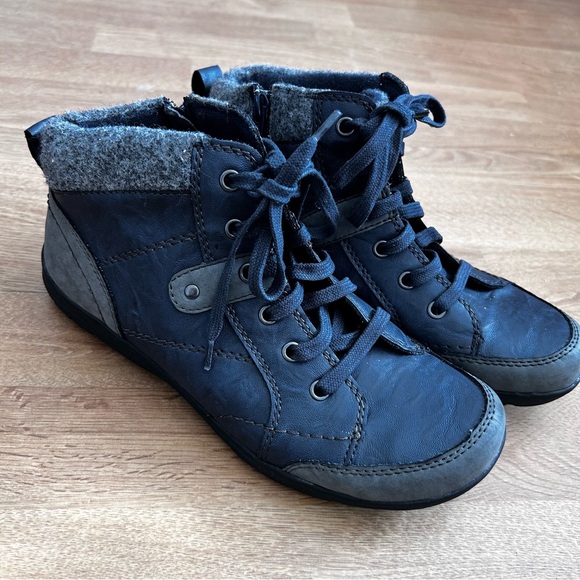 Earth Origins Stylish Blue High-Top booties sneakers - Picture 3 of 9